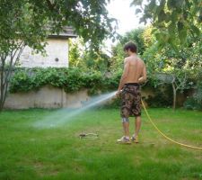 Mon dieu cet homme est monté comme un cheval,et encore j'etais en mode petite pluie fine