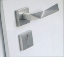 Poignée pour la porte d'entrée