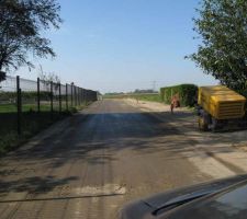 Acc&egrave;s fait avec le grillage