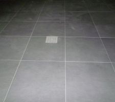 Carrelage de la cave avec jointage
