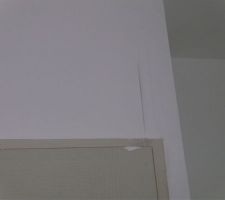 Bande décollée !