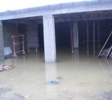 Orage sur garage  20cm 03072008. c'est là que l'on regarde le contrat. le constructeur n'a rien prévu grrrrrrrrrrrrr