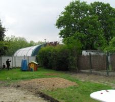 Notre terrain avec la vue sur les terrain de tennis.