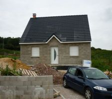 Voila le resultat de la toiture fini, un peu décu par ces horribles différences de teintes, le constructeur m'annonce qu'il veut laissez évoluer la couleur, à ce jour aucune modifications effectuées