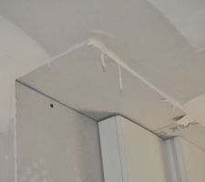 Toujours la m&ecirc;me chose, sauf &agrave; constater que les bandes &agrave; joint ne sont pas faites.