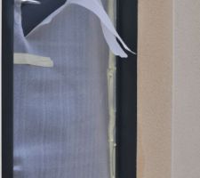 Nouvelle rayure sur la porte d'entrée.