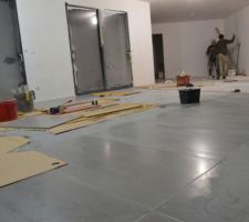 2e carreleur en action