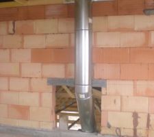 Conduit cheminée dans ch. tour