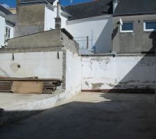 Le bas des murs !