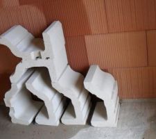 &Eacute;l&eacute;ments de corniches.