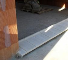 Seuil en pierre baie a galandage.