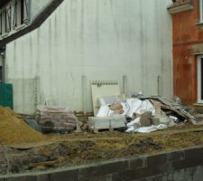 Murs de la descente de garage en cours...