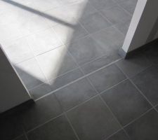 Passage baguette entre entr&eacute;e et salon