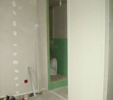 WC dans placard sur escalier ;)