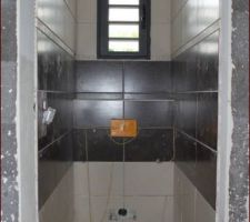 Faience rectifi&eacute;e