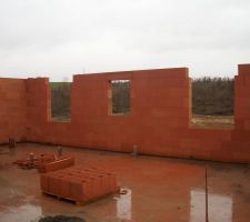 Toujours de gauche &agrave; droite : fen&ecirc;tre ch.enfant, fen&ecirc;tre SDB, fen&ecirc;tre ch. enfant