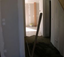 Pose de la chape sur sur r&eacute;sistance plancher chauffant..avec carrelage juste apr&egrave;s..