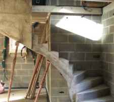 B&eacute;ton l'escalier...