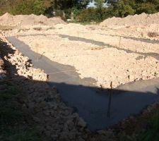 B&eacute;ton coul&eacute;, &ccedil;a se concr&eacute;tise ! en plus il fait beau, on s'y voit d&eacute;ja...