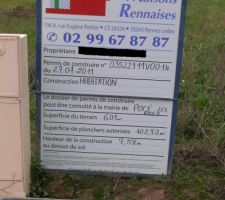 L'arriv&eacute;e du panneau de construction .