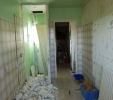 Et voilà le résultat pour la salle de bain et les toilettes de l'étage.