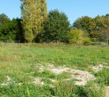 Par une chaude journ&eacute;e d'automne, le 30 septembre 2011, ce terrain est devenu le n&ocirc;tre !