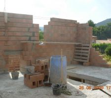 Fenestron pour la tr&eacute;mie et trappe d'acc&egrave;s aux combles