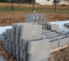 Pile d"agglo a brancher pour vide sanitaire