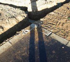 Pas tr&egrave;s solide les parkings du lotissement !