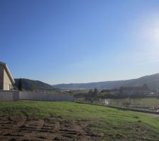 Vue sur le haut du terrain admiré la vallée du Rhône !