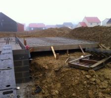 La terrasse sur vide sanitaire.