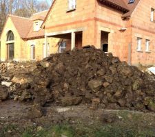 Les pierres récupérés avant nettoyage