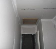 21/12/11*14h30 La chambre vip avec la trappe de visite pour le comble
