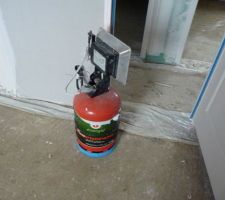 Les plaquistes essaye de chauffer comme ils peuvent pendant qu'ils faisaient les bandes
