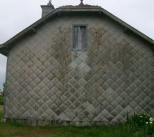 Façade ouest et son joli bardage amianté !