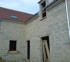 Bient&ocirc;t la pose des chassis...enfin hors d'eau, hors d'air. !!!