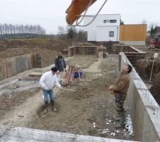 Décoffrage de la premiere partie et coffrage de la seconde