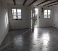 Pose carrelage salon