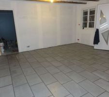 Pose carrelage salon