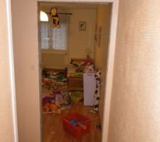 Un coup de pied de biche pour faire sauter l'huisserie