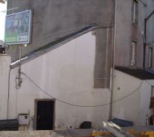 Vue cotée sud ouest terrasse rue