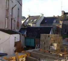 Terrasse coté rue orientation sud ouest
