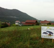 Terrain avec panneau