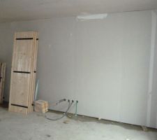 Futur emplacement télé.
