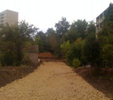 On aper&ccedil;ois un trou....
c'est partit !!!