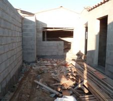 Vue de l'entr&eacute;e du patio principal