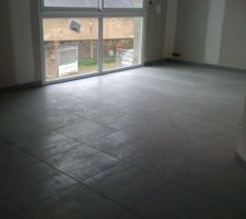 Une pi&egrave;ce ouverte &agrave; l'&eacute;tage. j'ai d&eacute;j&agrave; une petite id&eacute;e pour am&eacute;nag&eacute; cette pi&egrave;ce.