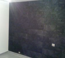 Papier peint de mon bureau !
juste un pend de mur.