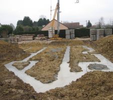 Ca y est, le 11/01/2012, les fondations sont terminées.