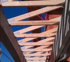 Au-dessus des arcades